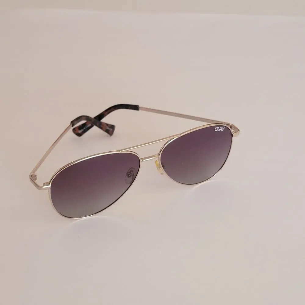 QUAY AUSTRALIA Still Standing Sunglasses Gold/Taupe Aviator